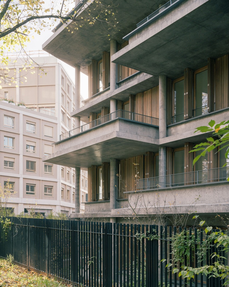 36 viviendas sociales por Nicolas Hugoo Architecture. Fotografía por Charly Broyez.