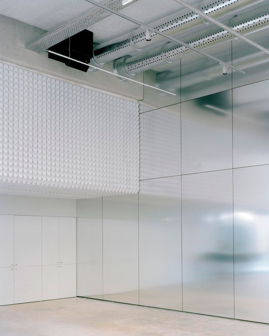 "Third Place Flow" by Office Zola architectes. Photograph by Maxime Delvaux."Third Place Flow" by Office Zola architectes. Photograph by Maxime Delvaux.