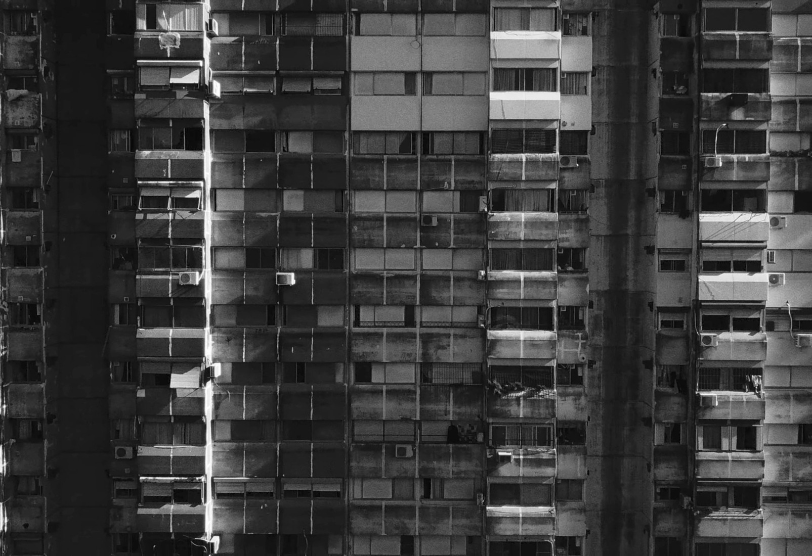 "Circular" by Peces Raros and Nick Warren.