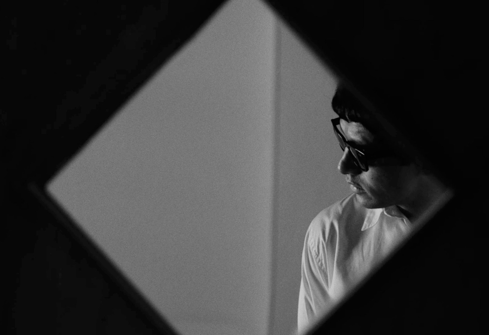 "Circular" by Peces Raros and Nick Warren.