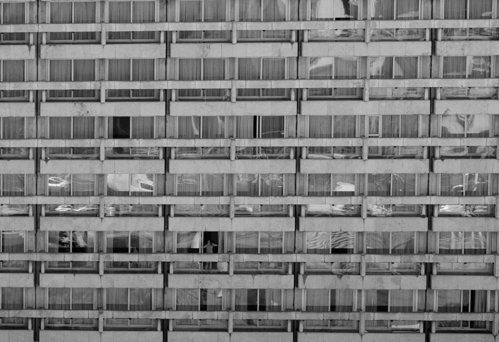 "Circular" by Peces Raros and Nick Warren.