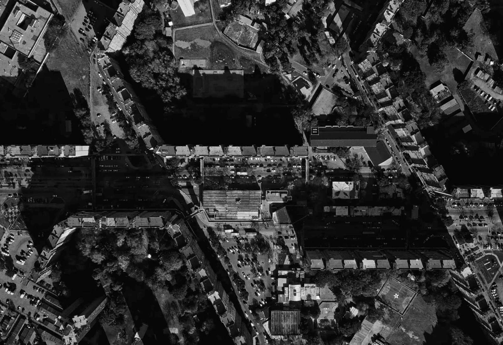 "Circular" by Peces Raros and Nick Warren.