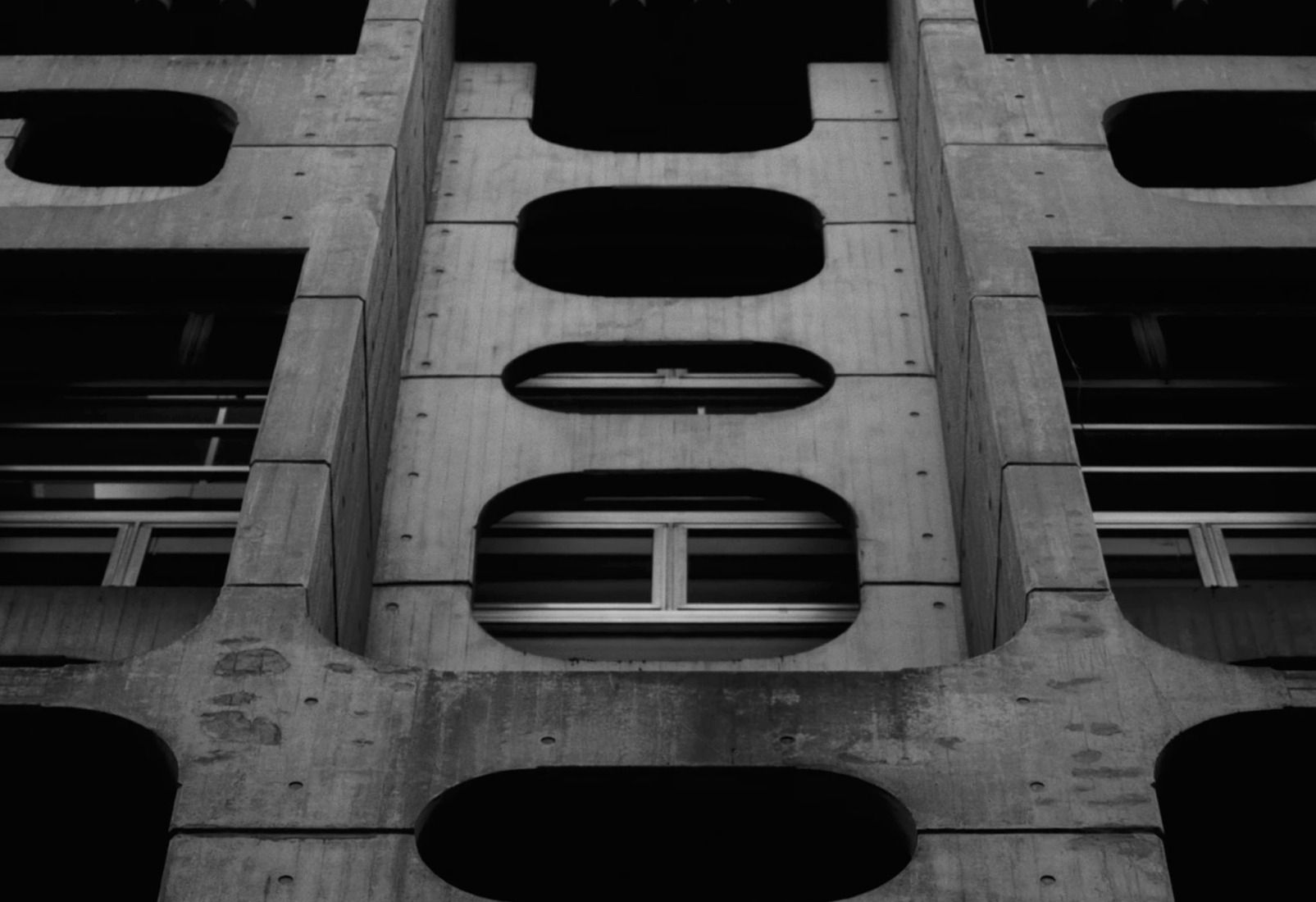 "Circular" by Peces Raros and Nick Warren.