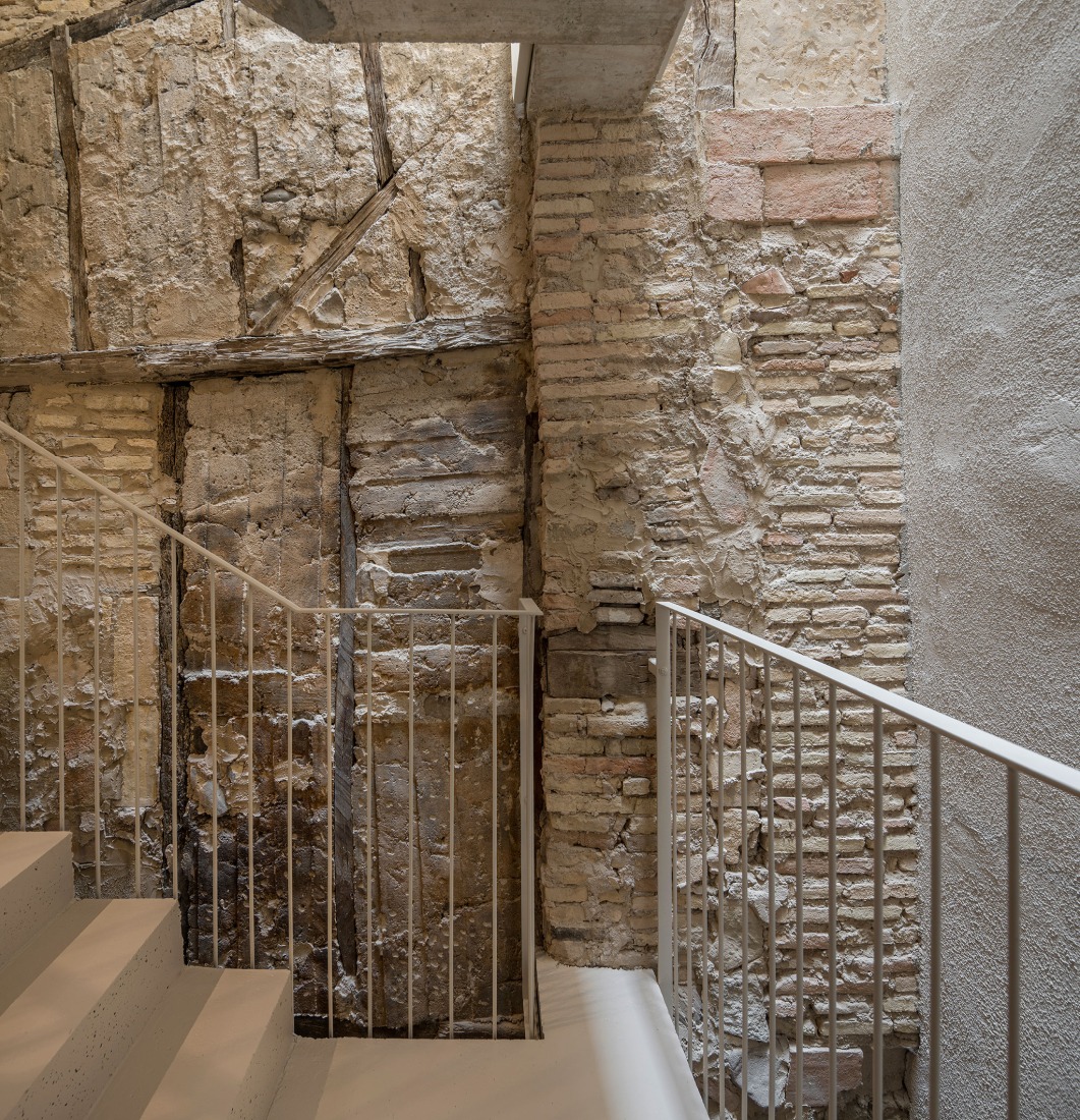 Sustitución de 4 viviendas por Josean Ruiz Esquíroz. Fotografía por Imagen Subliminal.