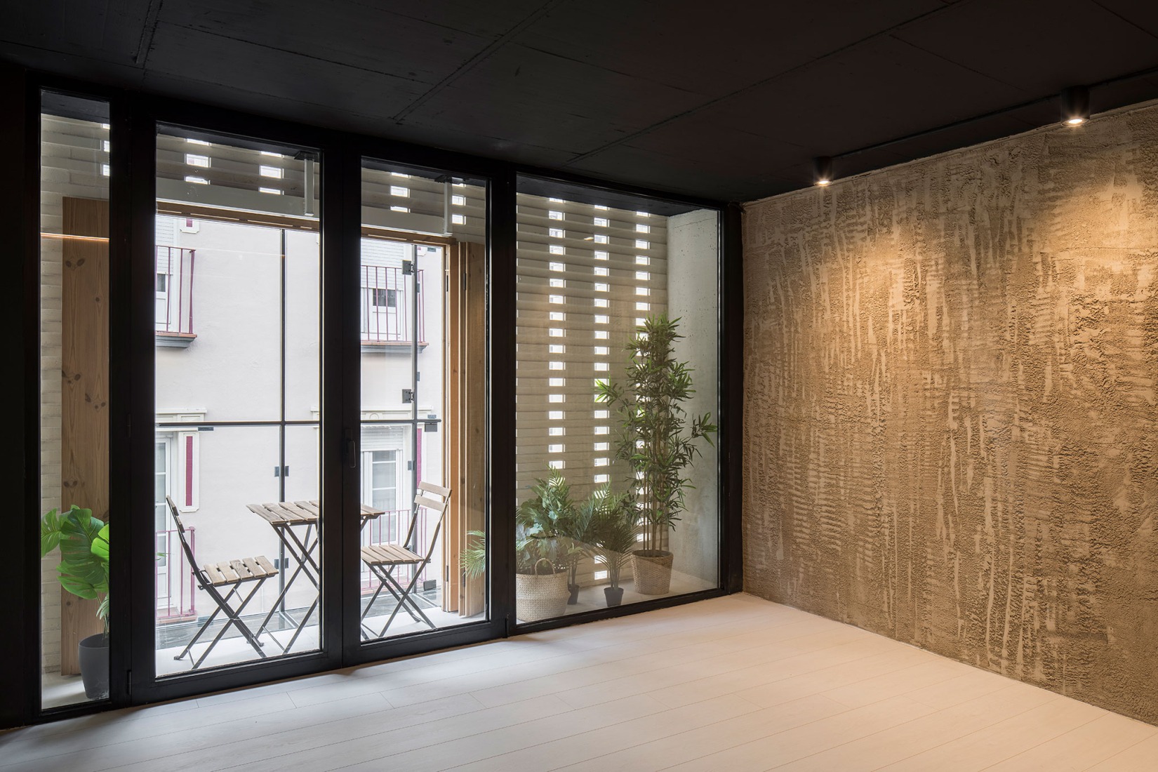 Sustitución de 4 viviendas por Josean Ruiz Esquíroz. Fotografía por Imagen Subliminal.