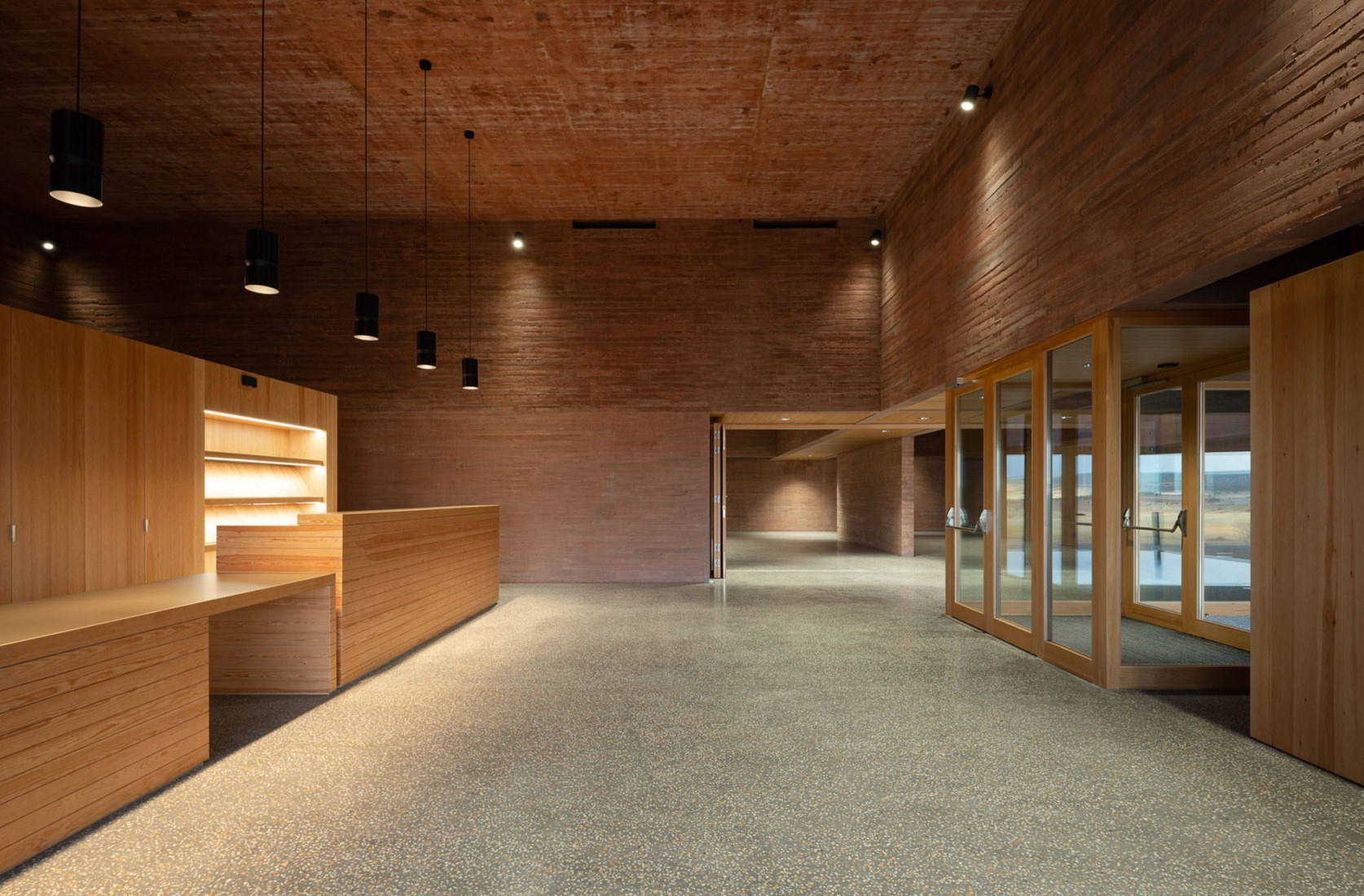 Centro de Recepción de Visitantes de Colonia Clunia Sulpicia por Tejedor Linares Arquitectos. Fotografía por Fernando Alda.