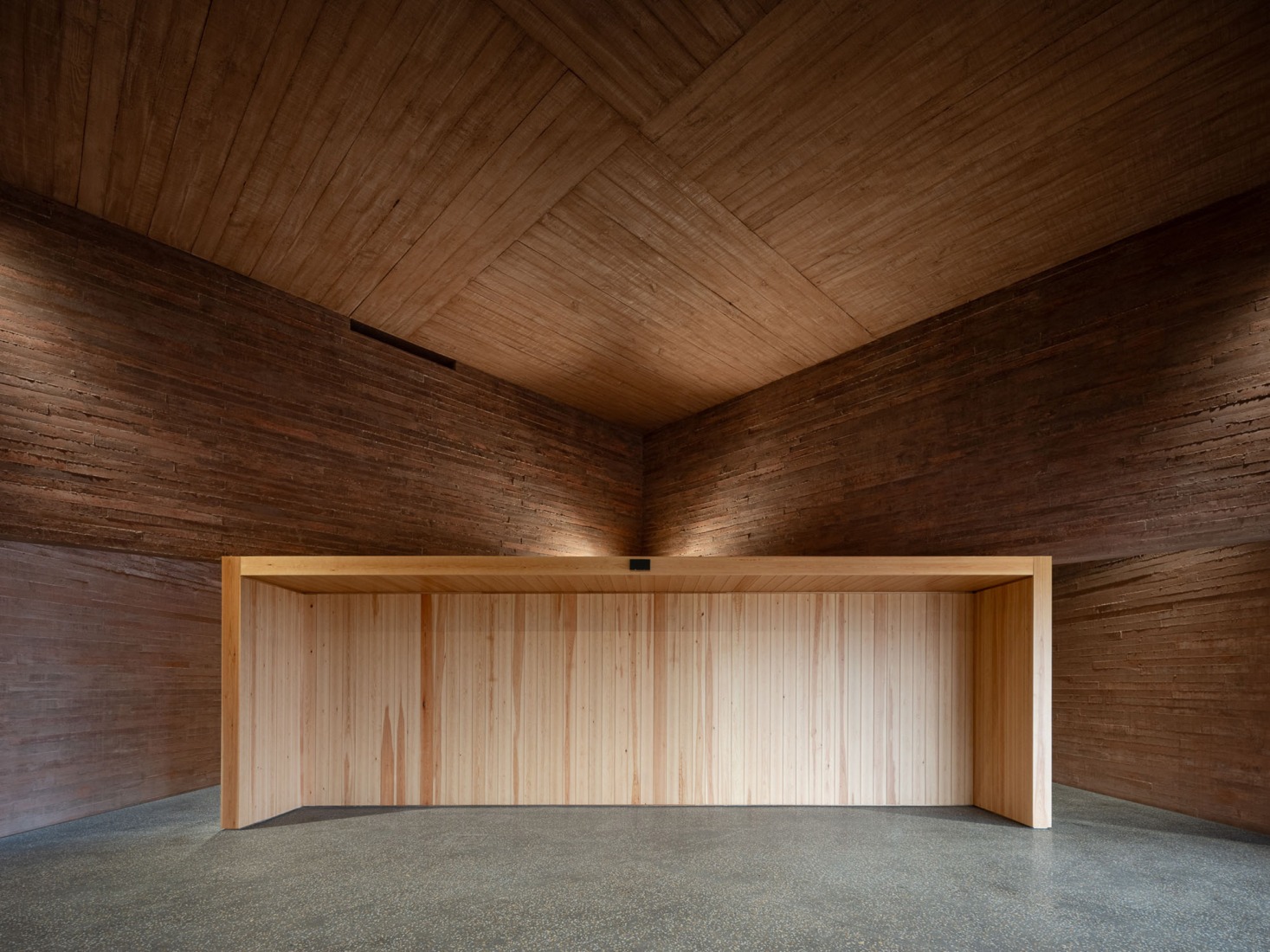 Centro de Recepción de Visitantes de Colonia Clunia Sulpicia por Tejedor Linares Arquitectos. Fotografía por Fernando Alda.