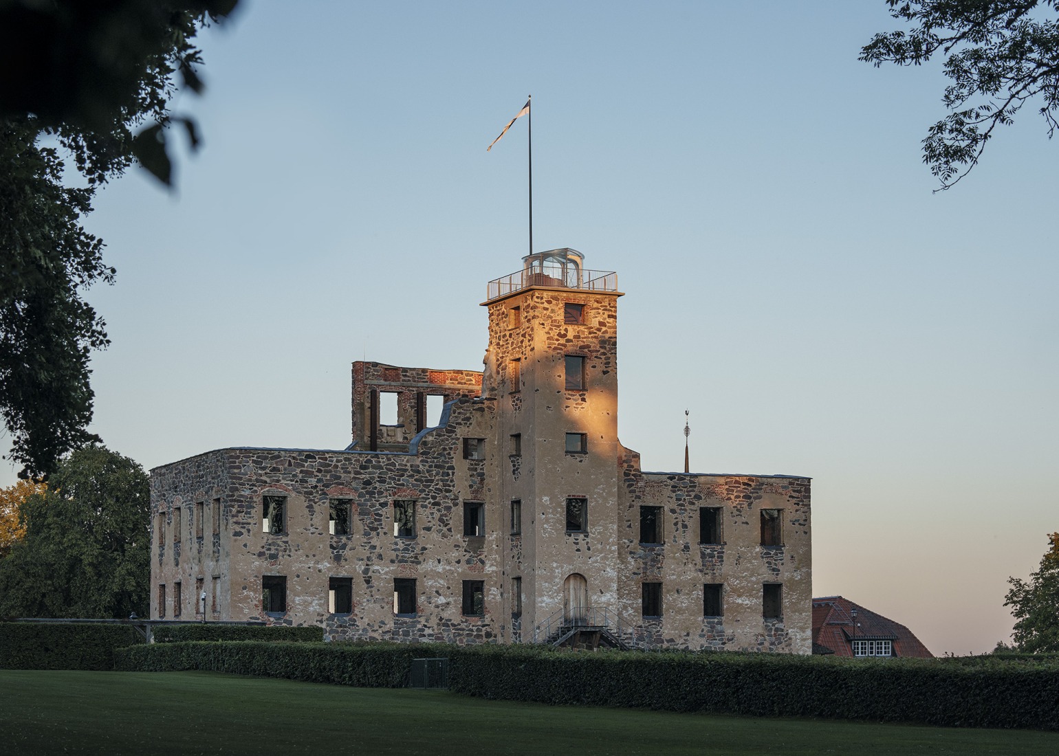 Ruinas del castillo de Stjärnorp por Wikerstål Arkitekter / Tengbom Arkitekter. Fotografía por Felix Gerlach.