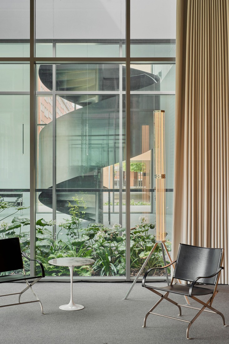 Expansion of the Technology-Based Business Center by VIRA arquitectura. Photograph by Javier Bravo.