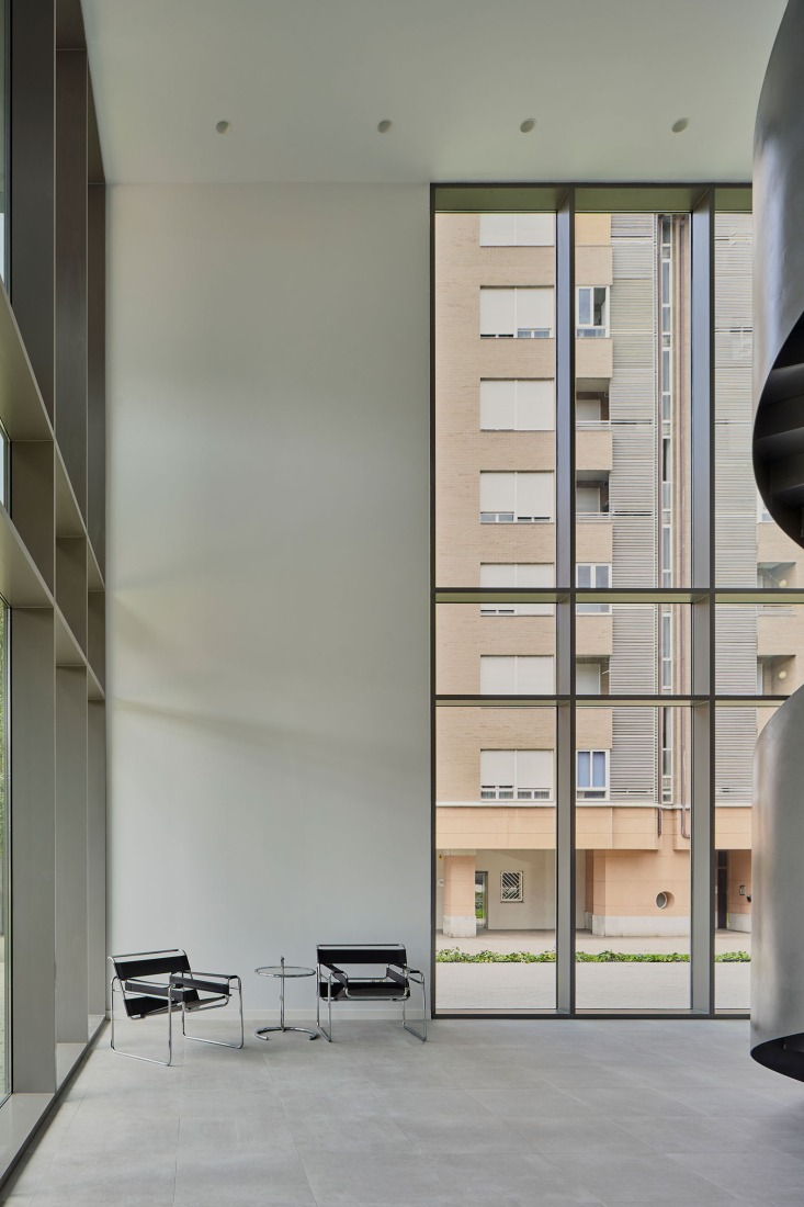 Expansion of the Technology-Based Business Center by VIRA arquitectura. Photograph by Javier Bravo.