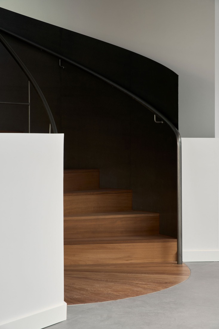 Expansion of the Technology-Based Business Center by VIRA arquitectura. Photograph by Javier Bravo.