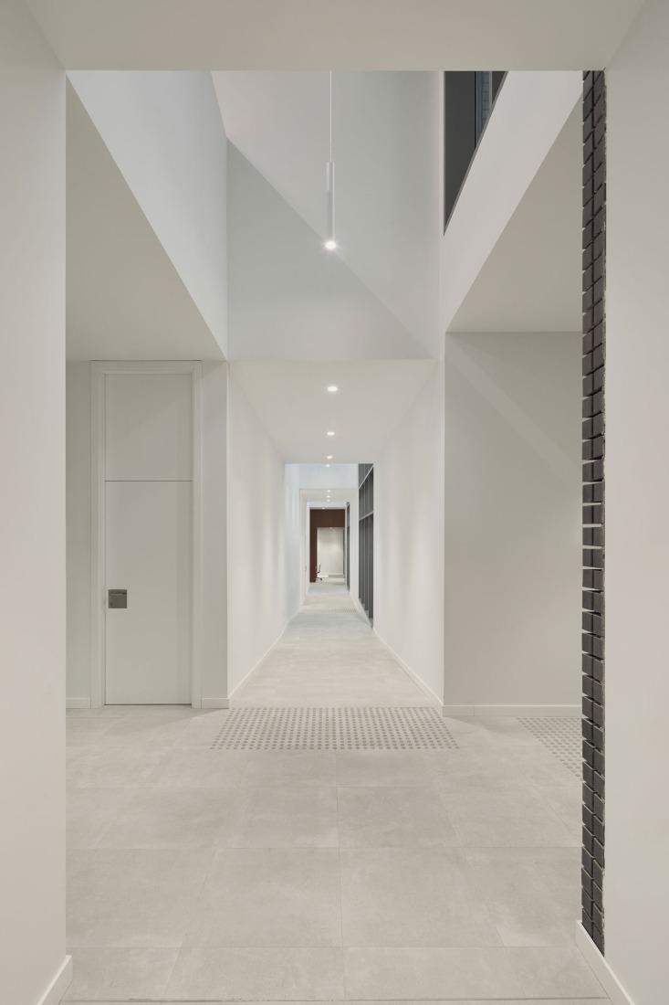 Expansion of the Technology-Based Business Center by VIRA arquitectura. Photograph by Javier Bravo.