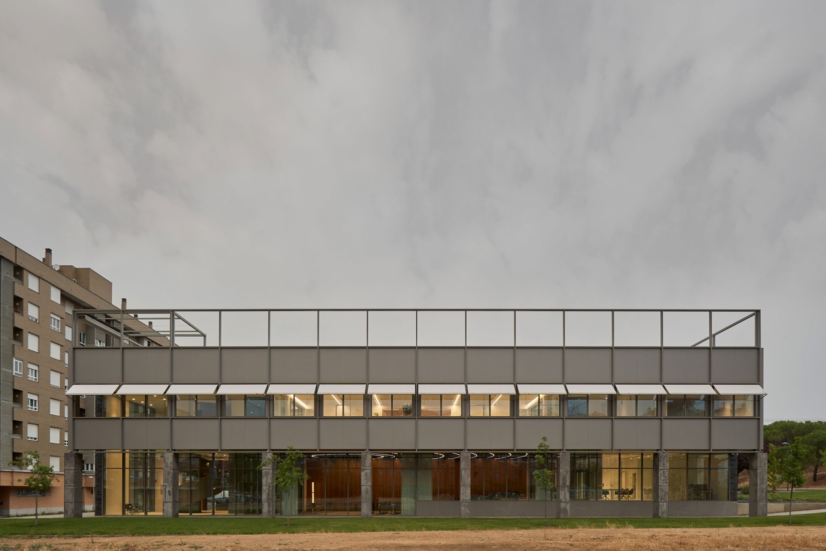 Expansion of the Technology-Based Business Center by VIRA arquitectura. Photograph by Javier Bravo.