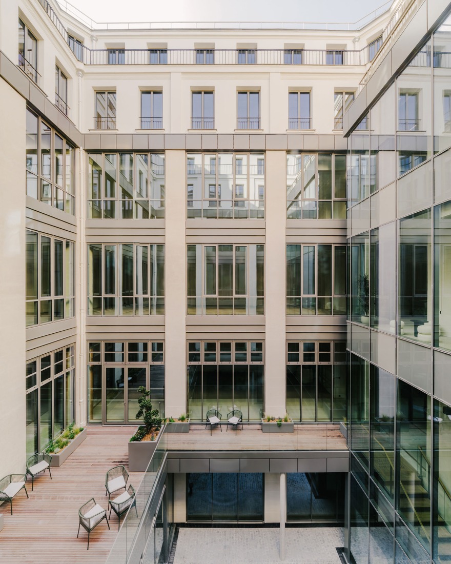 "Sentier" by COVE Architectes + CALQ Architectes. Photograph by Maxime Verret.