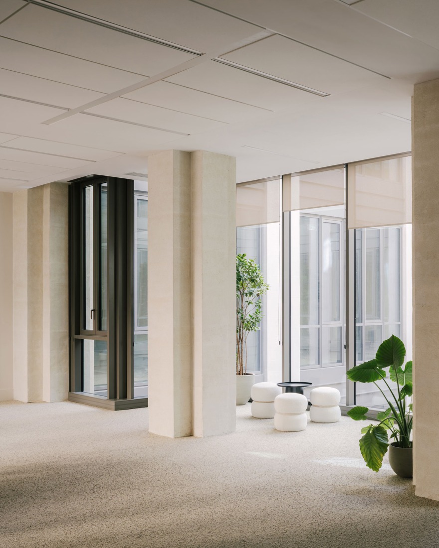 "Sentier" by COVE Architectes + CALQ Architectes. Photograph by Maxime Verret.