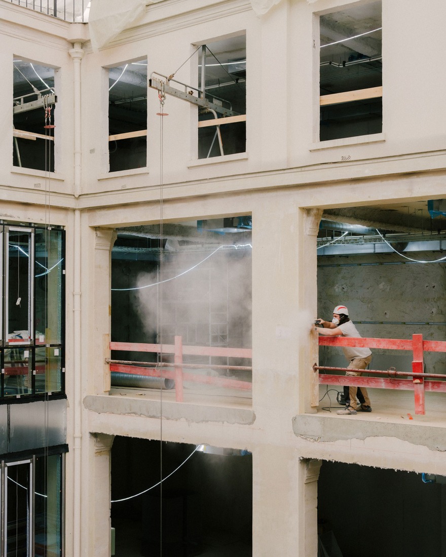 "Sentier" by COVE Architectes + CALQ Architectes. Photograph by Maxime Verret.