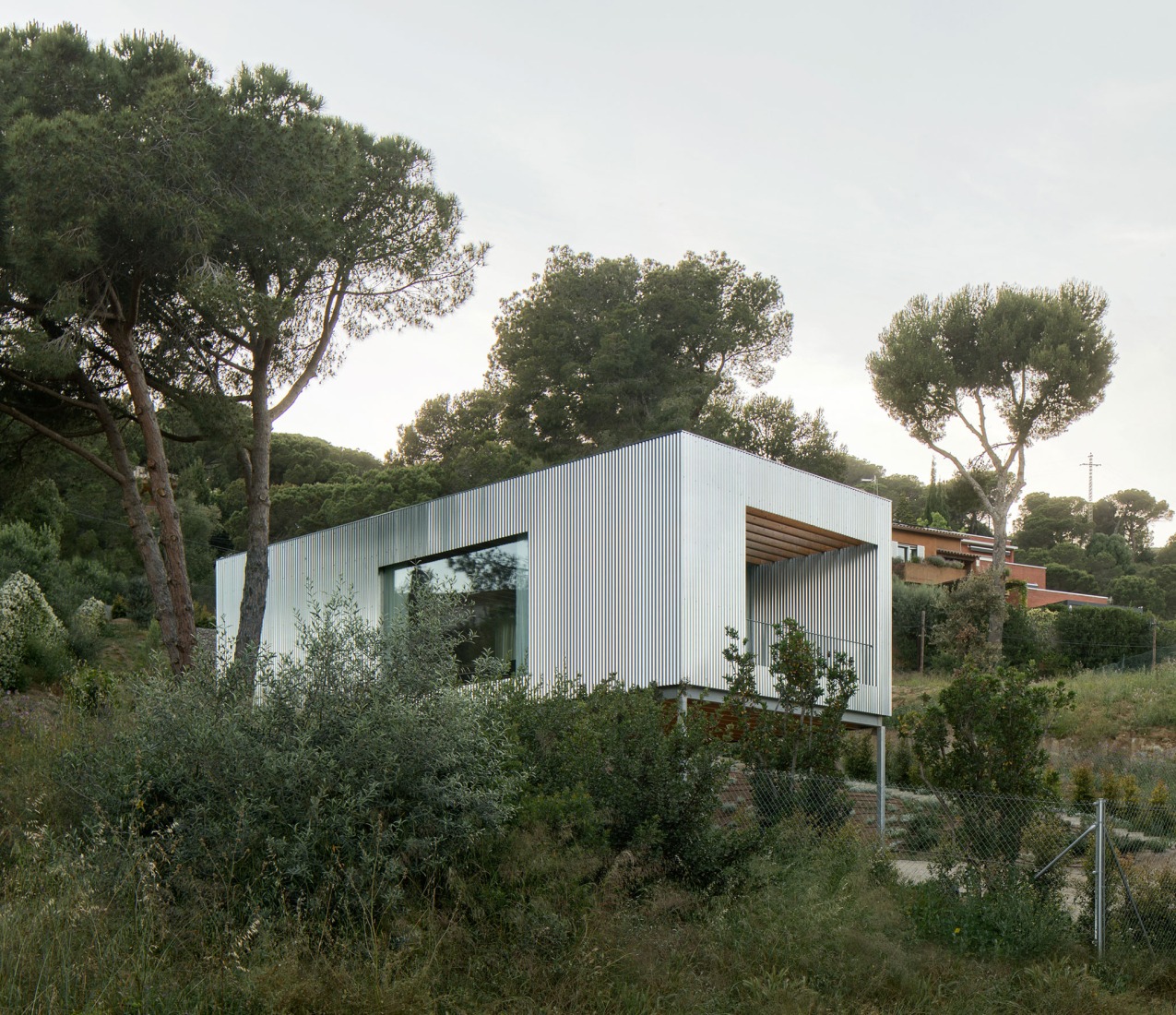 Casa 144º by Jaime Prous Architects and Pineda Monedero. Photograph by Del Río Bani.