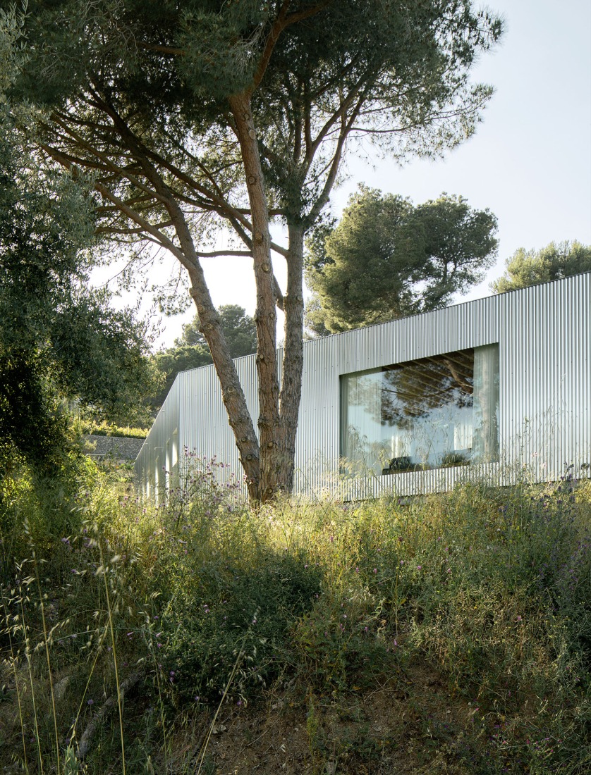 Casa 144º by Jaime Prous Architects and Pineda Monedero. Photograph by Del Río Bani.