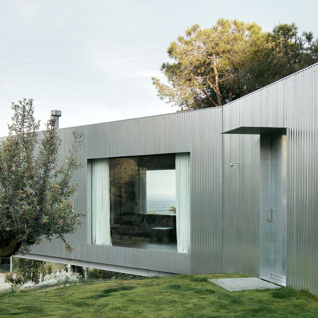 Casa 144º by Jaime Prous Architects and Pineda Monedero. Photograph by Del Río Bani.