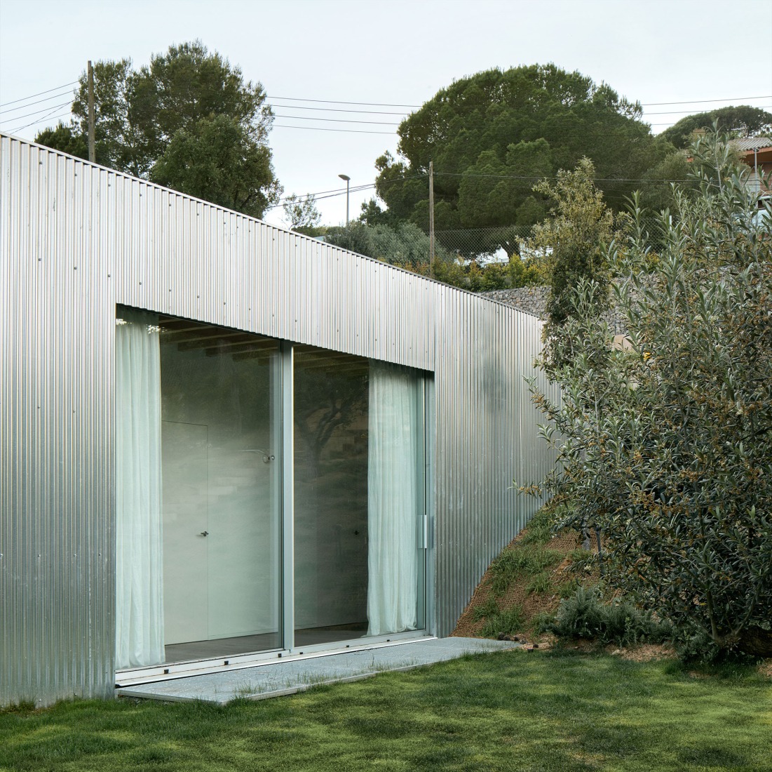 Casa 144º by Jaime Prous Architects and Pineda Monedero. Photograph by Del Río Bani.