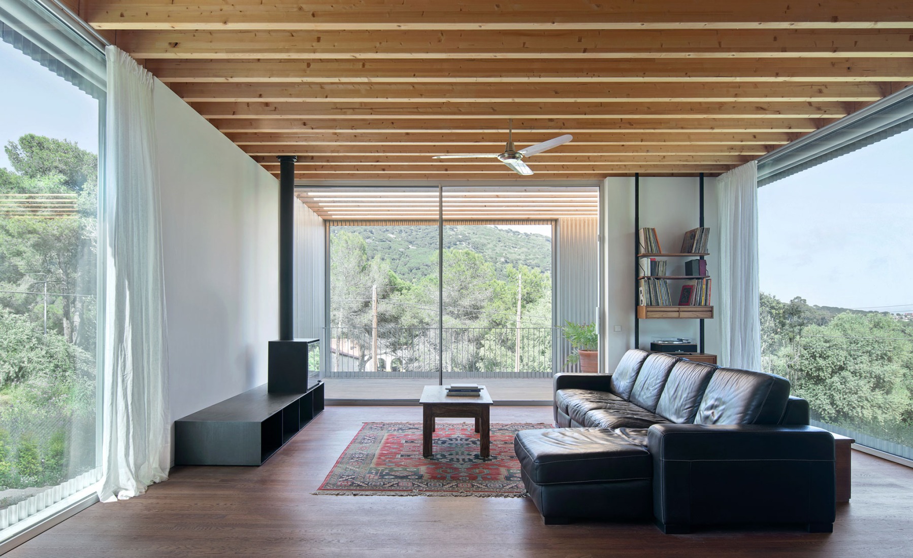 Casa 144º by Jaime Prous Architects and Pineda Monedero. Photograph by Del Río Bani.