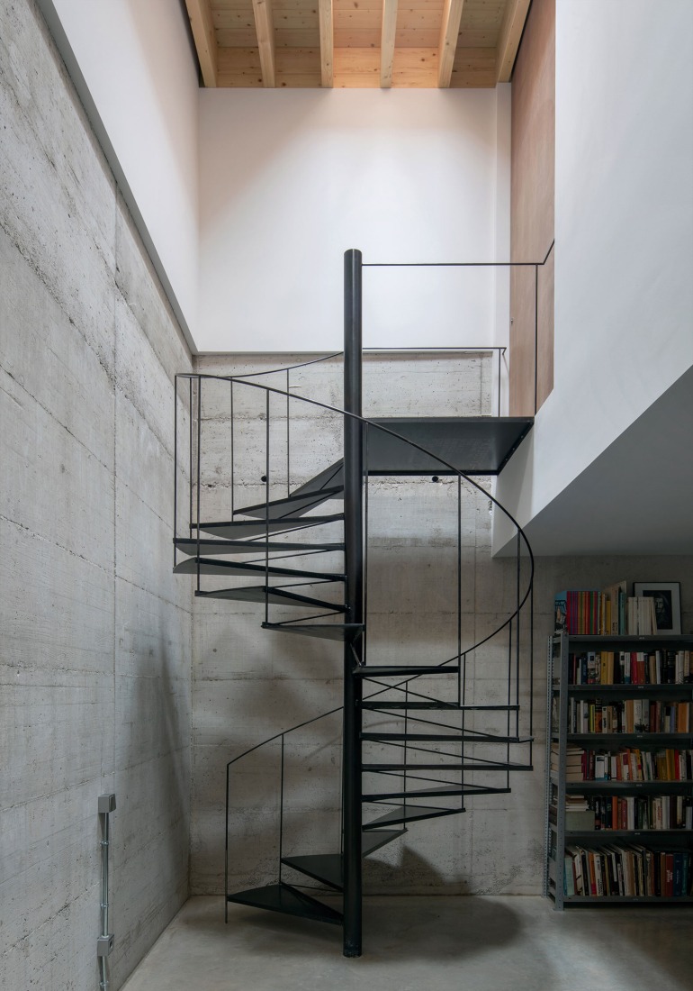 Casa 144º by Jaime Prous Architects and Pineda Monedero. Photograph by Del Río Bani.