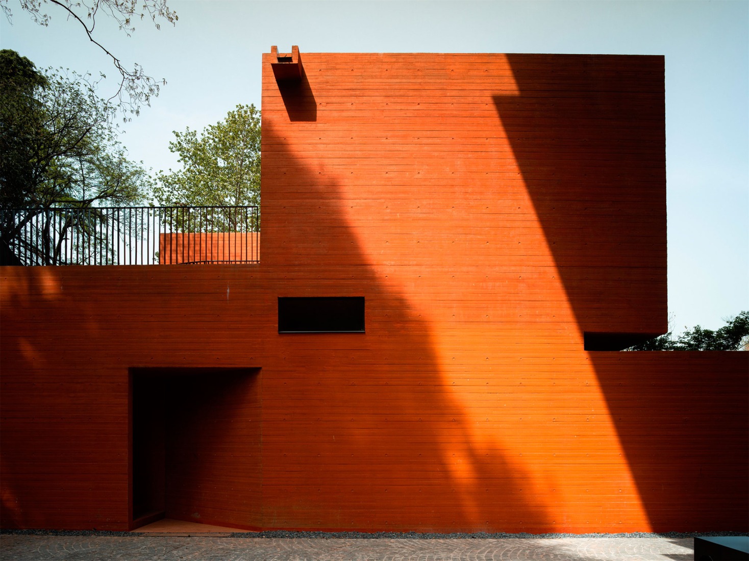 Centro de Exposiciones «Red Box» por Mix. Fotografía por Arch-Exist.