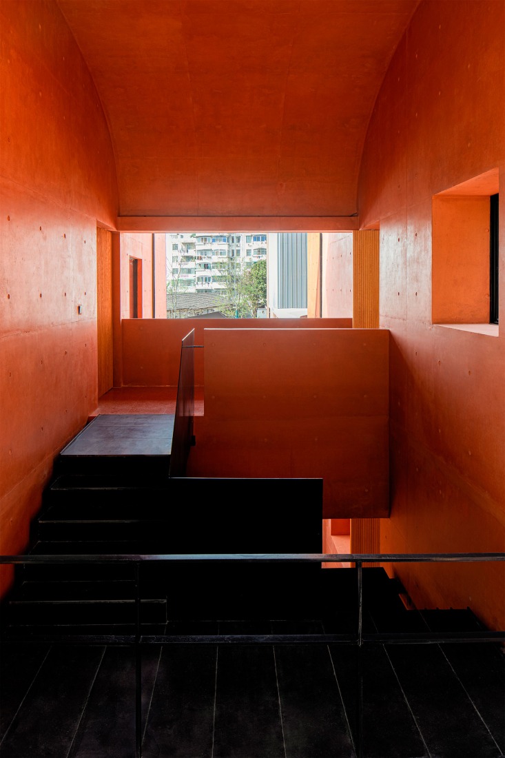 Centro de Exposiciones «Red Box» por Mix. Fotografía por Arch-Exist.