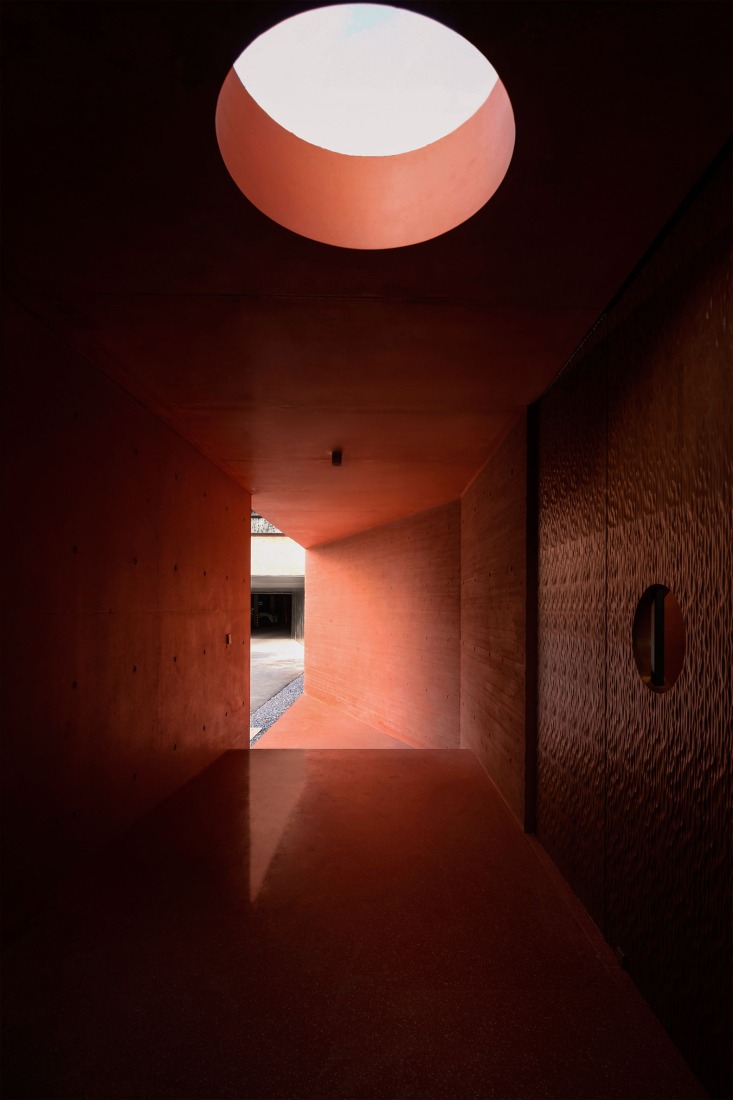 Centro de Exposiciones «Red Box» por Mix. Fotografía por Arch-Exist.