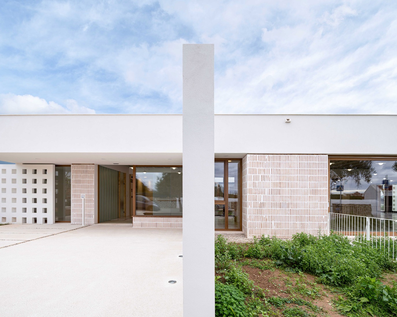 Alaior Day Centre by Montis Sastre Arquitectura. Photograph by Lluís Bort.