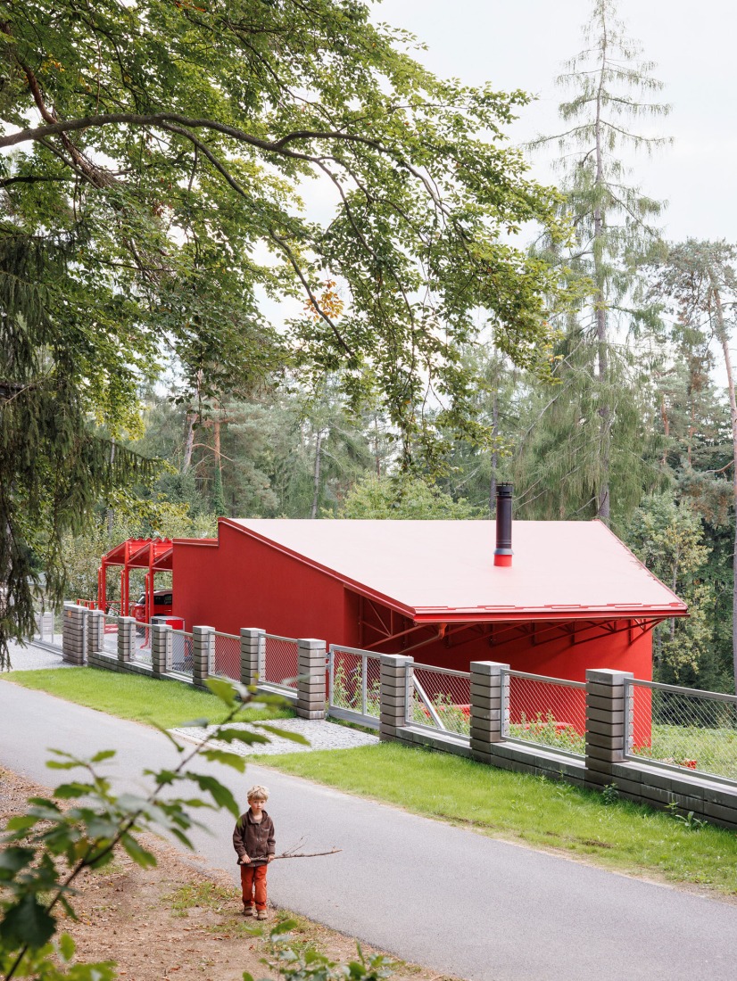 Jevany Villa by Architektura. Photograph by Matej Hakár.