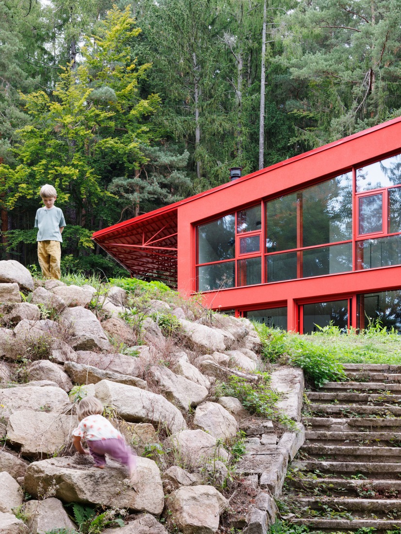 Jevany Villa by Architektura. Photograph by Matej Hakár.