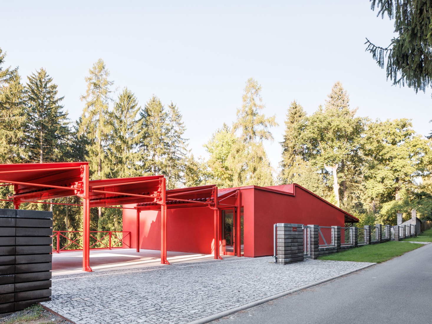 Jevany Villa by Architektura. Photograph by Matej Hakár.