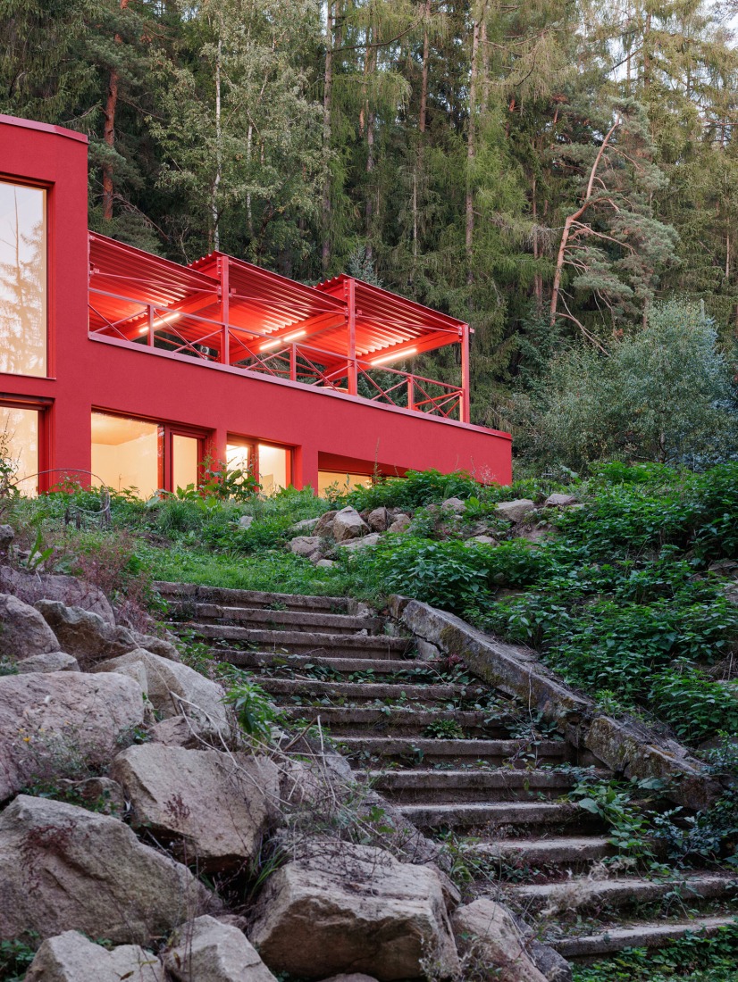 Jevany Villa by Architektura. Photograph by Matej Hakár.