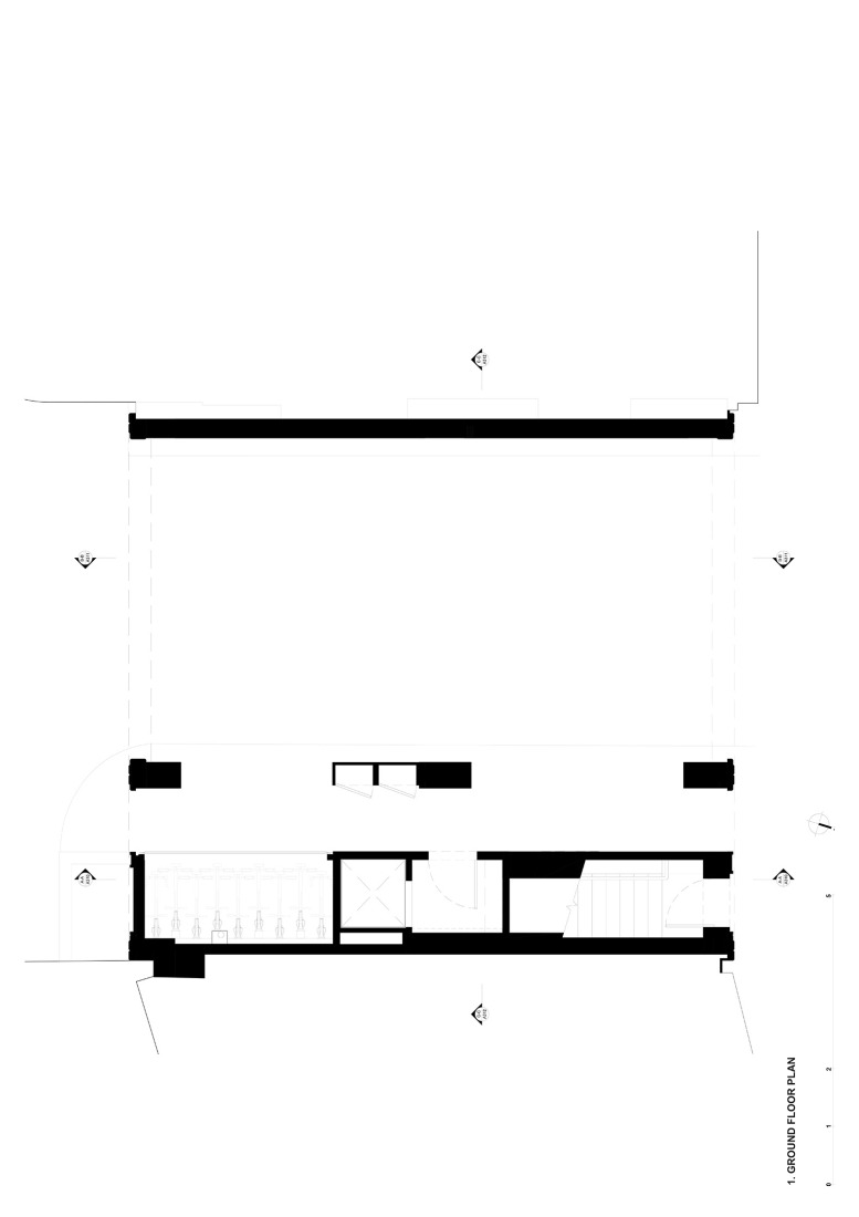 Plano de planta baja. Trace por Bureau de Change.