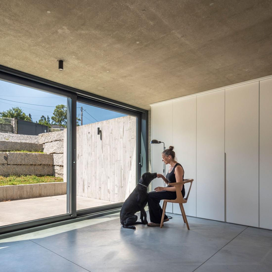 Casa Saiar por Castroferro Arquitectura. Fotografía por Héctor Santos-Díez. 