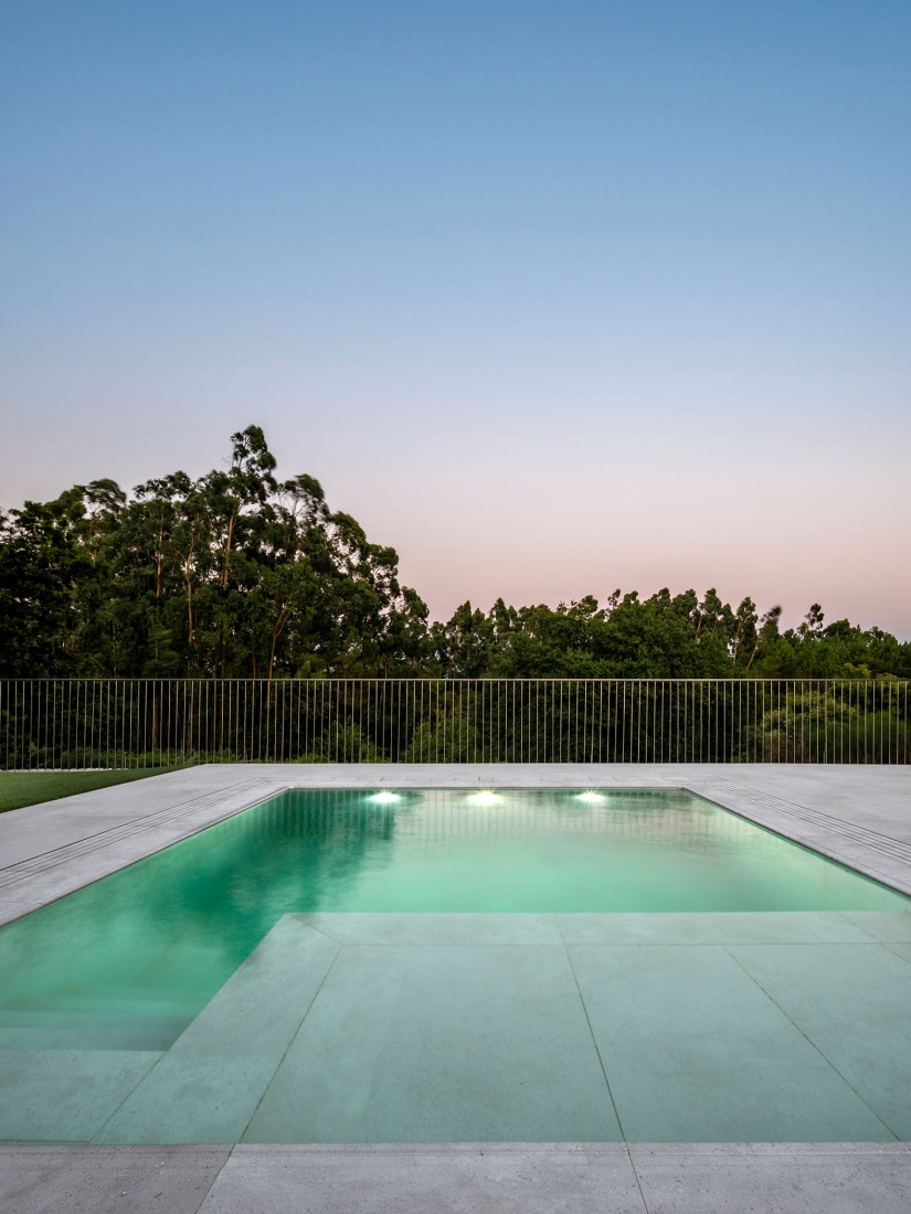 Casa Saiar por Castroferro Arquitectura. Fotografía por Héctor Santos-Díez. 