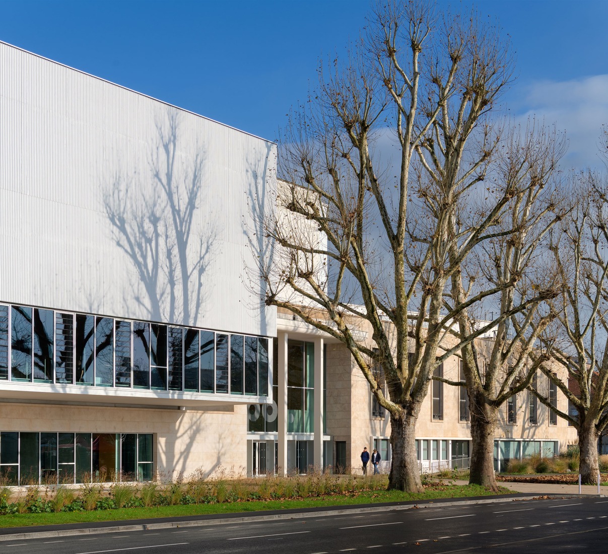 SPOT Multipurpose Sports Centre in Thionville by Dominique Coulon & associés. Photograph by Eugeni Pons.