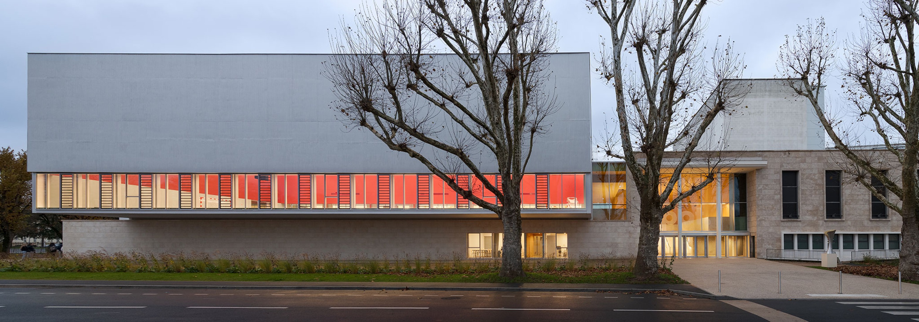 SPOT Multipurpose Sports Centre in Thionville by Dominique Coulon & associés. Photograph by Eugeni Pons.