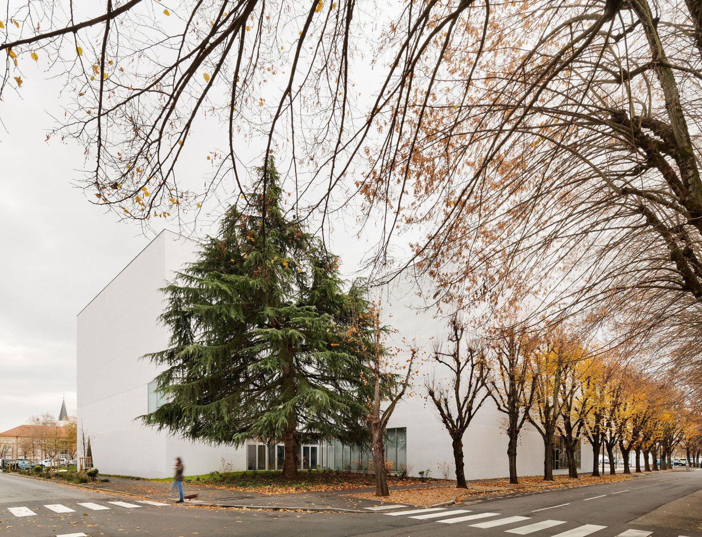 SPOT Multipurpose Sports Centre in Thionville by Dominique Coulon & associés. Photograph by Eugeni Pons.