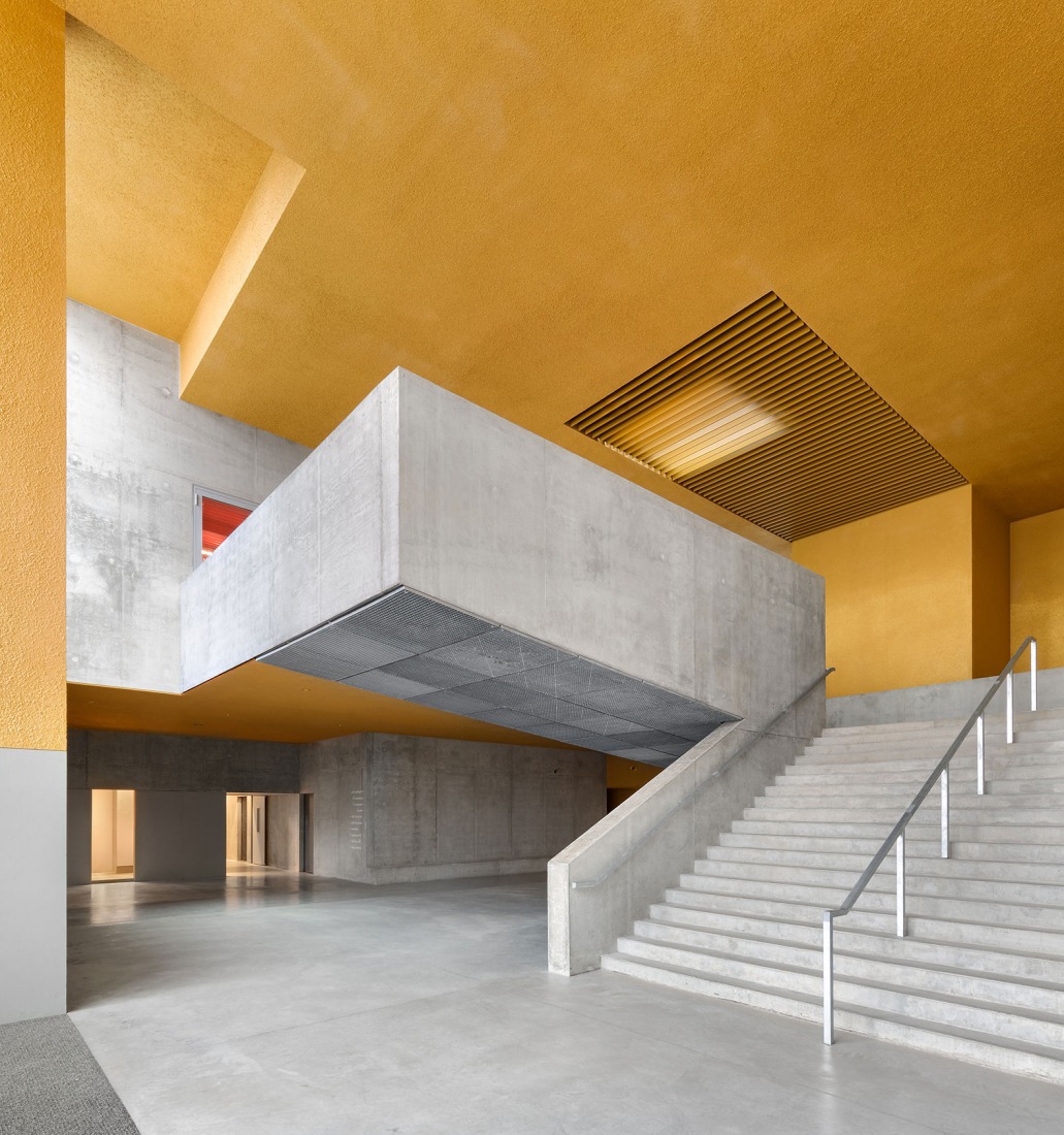 SPOT Multipurpose Sports Centre in Thionville by Dominique Coulon & associés. Photograph by Eugeni Pons.