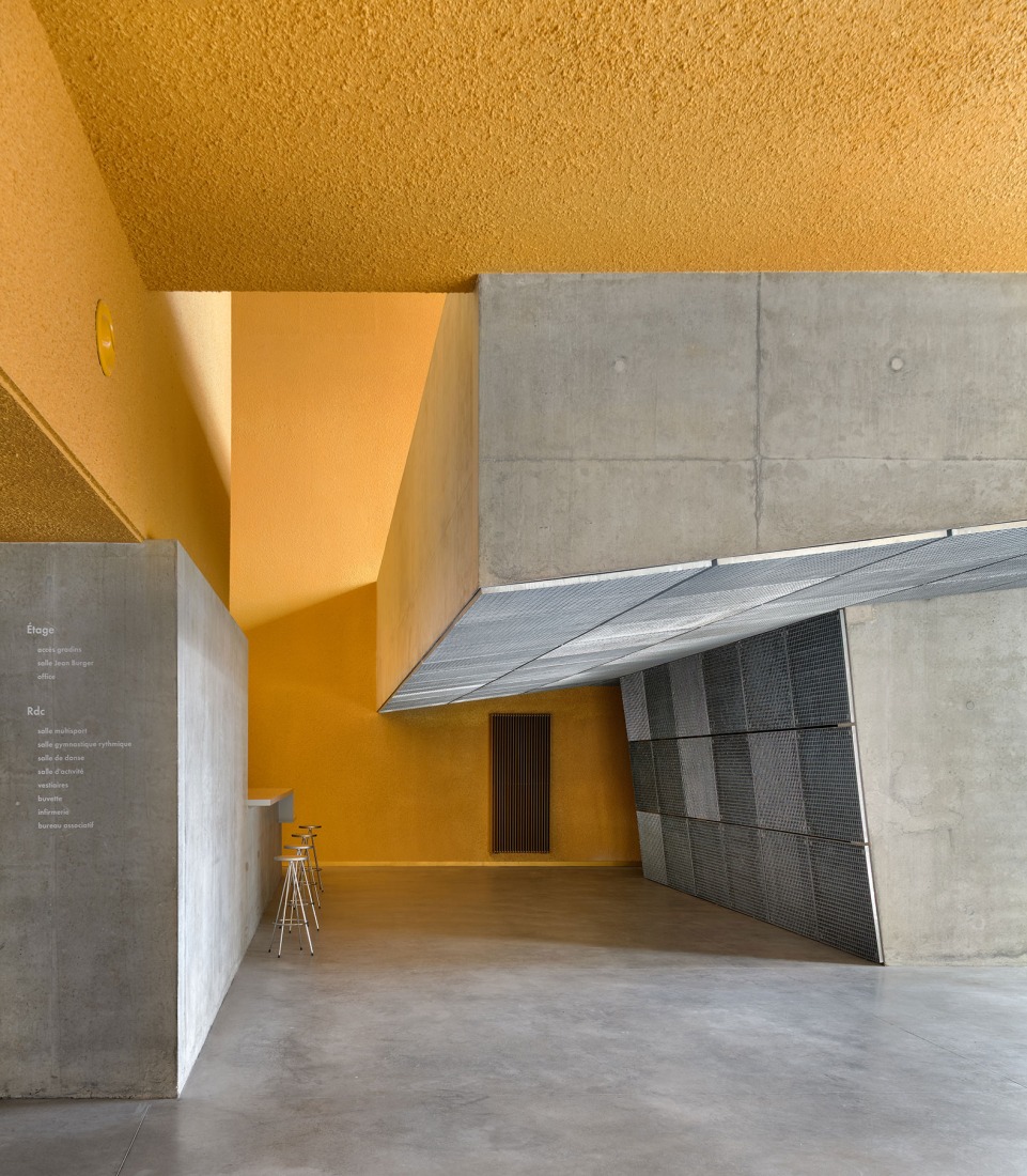 SPOT Multipurpose Sports Centre in Thionville by Dominique Coulon & associés. Photograph by Eugeni Pons.