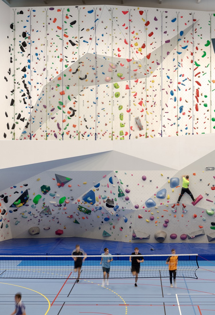 SPOT Multipurpose Sports Centre in Thionville by Dominique Coulon & associés. Photograph by Eugeni Pons.