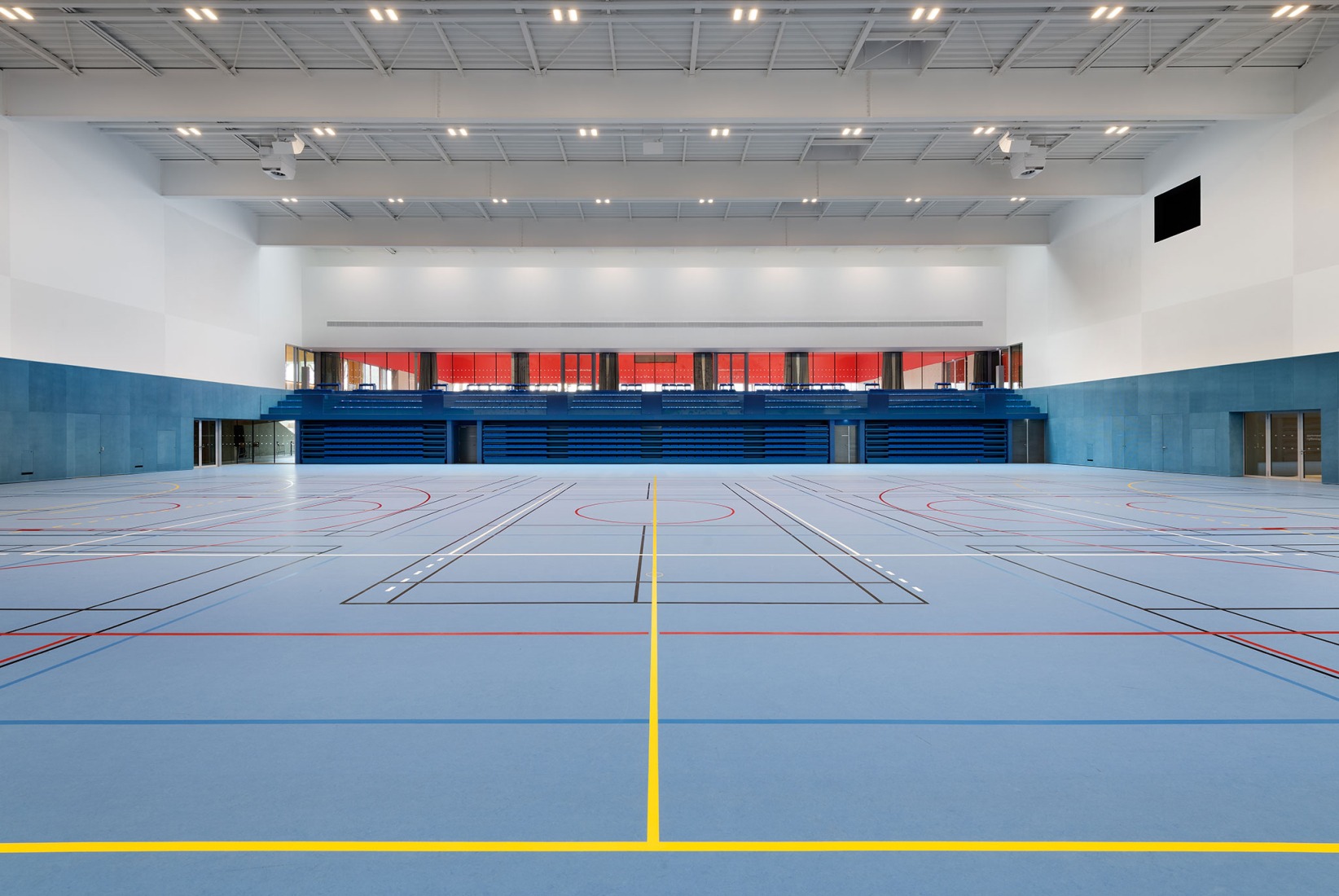 SPOT Multipurpose Sports Centre in Thionville by Dominique Coulon & associés. Photograph by Eugeni Pons.