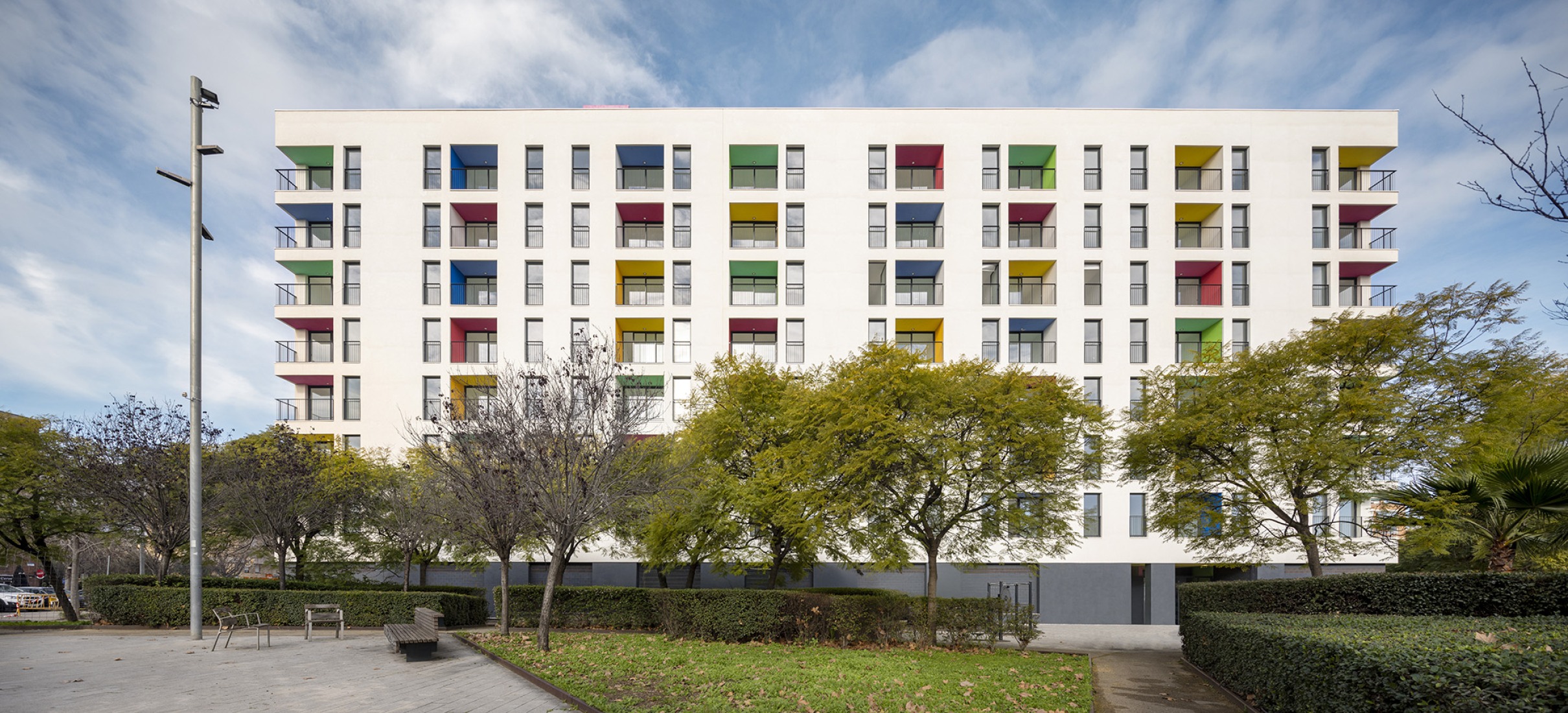 SB Building. 110 affordable rental apartments, complementary spaces, and commercial premises by EMBA. Photography by Oriol Gómez.