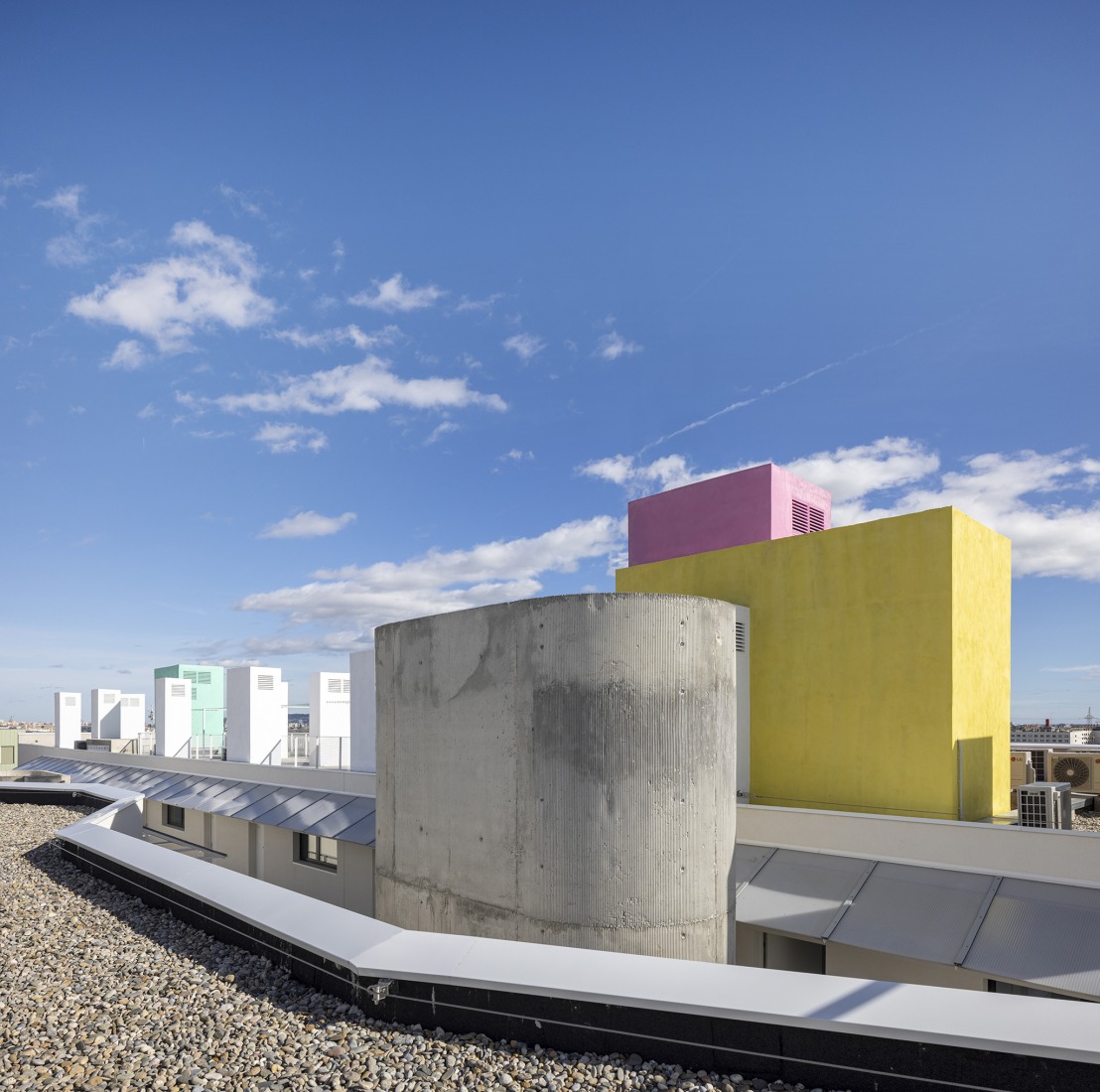 SB Building. 110 affordable rental apartments, complementary spaces, and commercial premises by EMBA. Photography by Oriol Gómez.