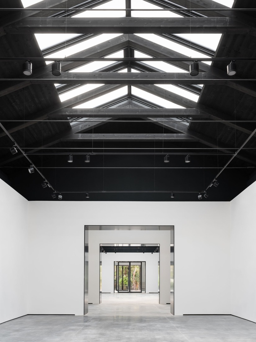 Enfilade of exhibition halls, Central Pavilion renovated through public funding allocated by the Ministry of Culture as part of the PNC of the PNNR. Photo Marco Cappelletti / Marco Cappelletti Studio, Courtesy La Biennale di Venezia / MiC.
