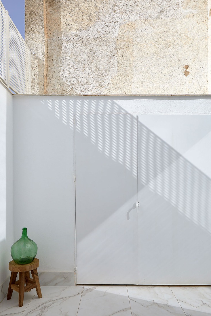 Mariola House by Palera Arquitectos. Photograph by Adam García.