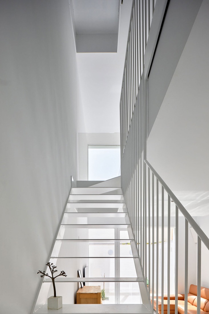 Mariola House by Palera Arquitectos. Photograph by Adam García.