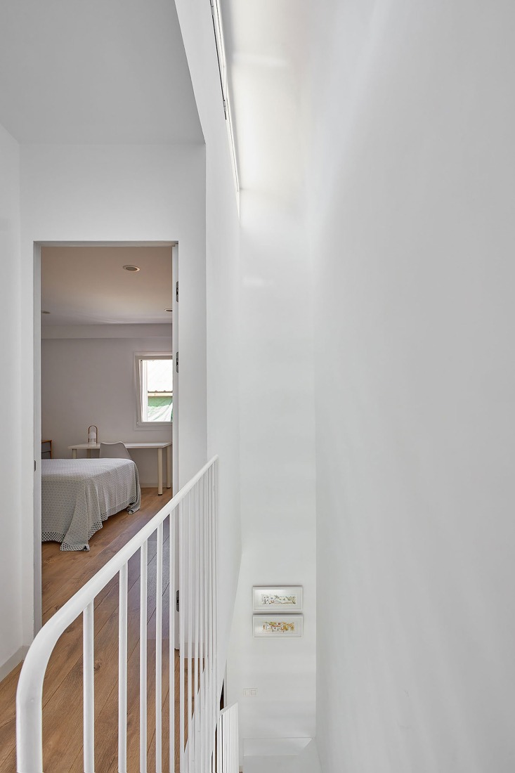 Mariola House by Palera Arquitectos. Photograph by Adam García.